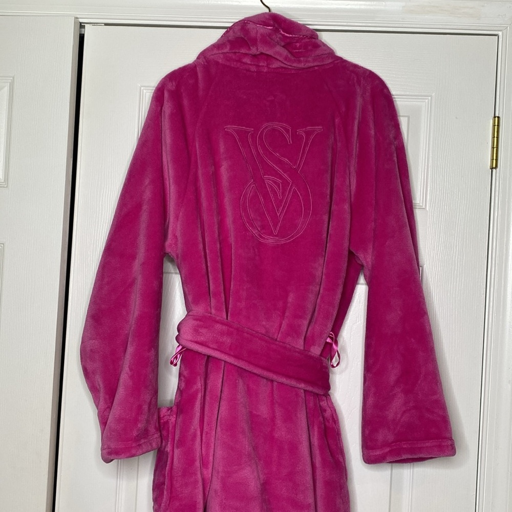 Victorias Secret Short Robe - Picture 3 of 3